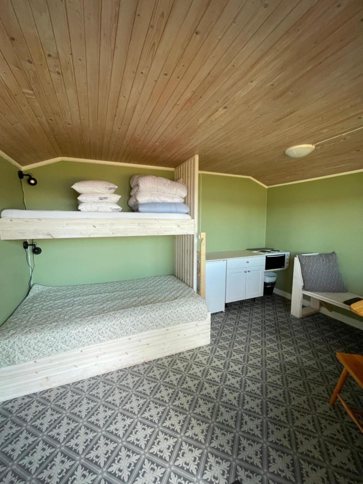 Fugelvagen, Cabins And Glamping Alvund 外观 照片