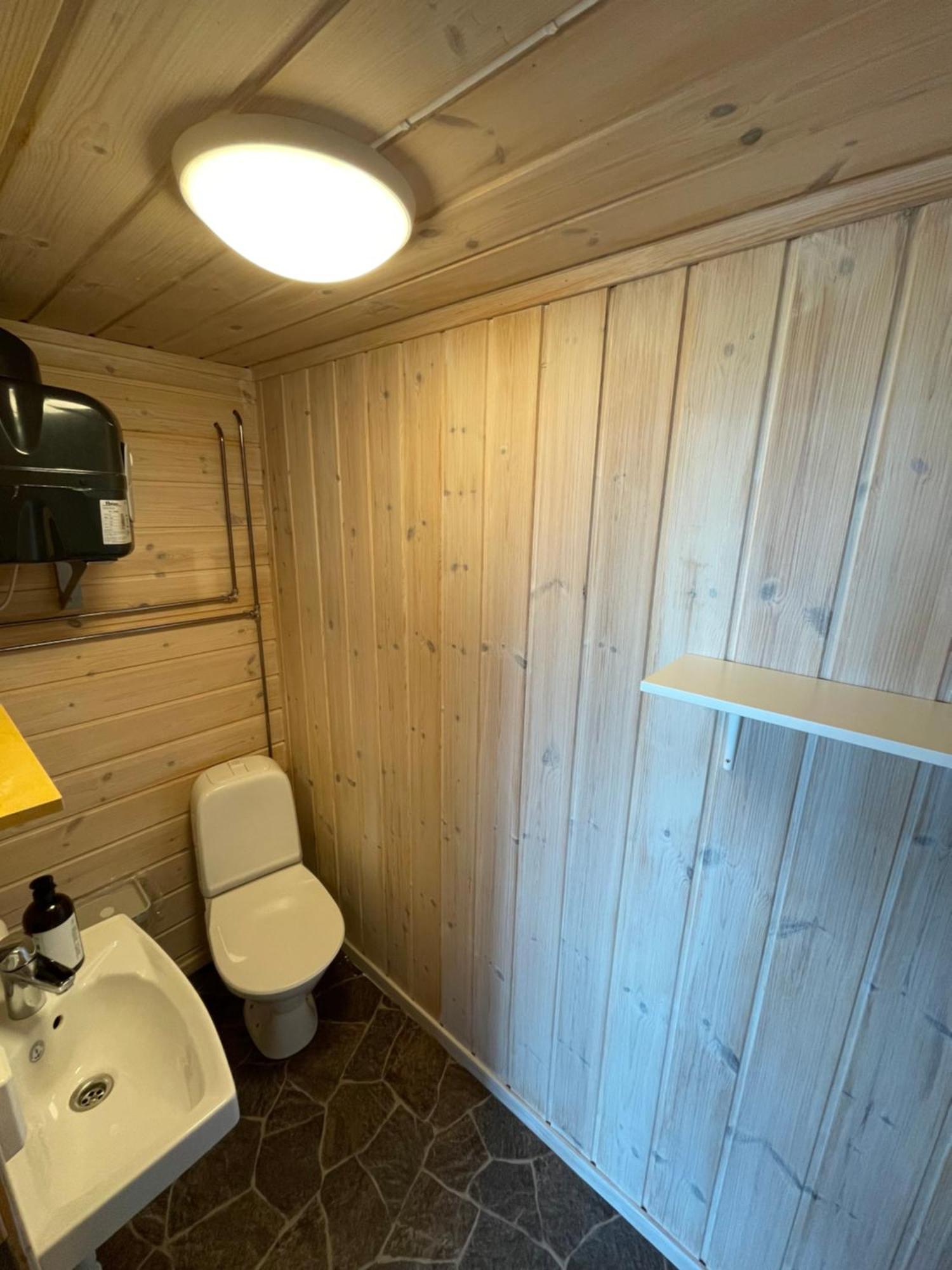 Fugelvagen, Cabins And Glamping Alvund 外观 照片