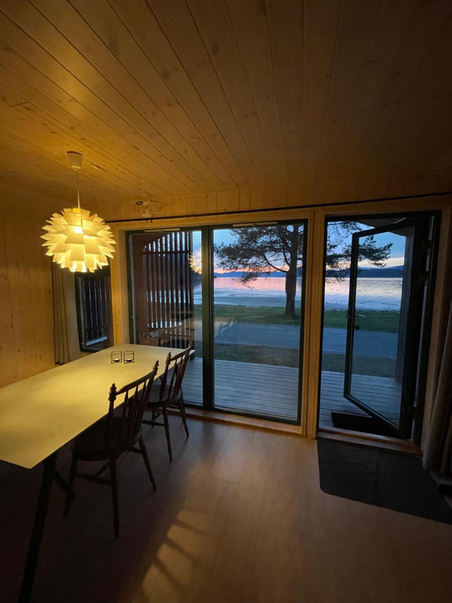 Fugelvagen, Cabins And Glamping Alvund 外观 照片