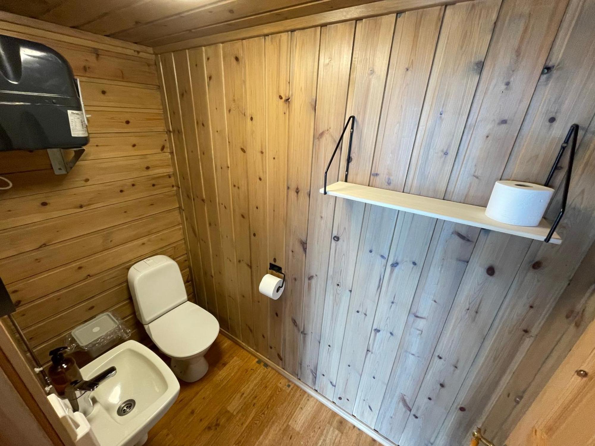 Fugelvagen, Cabins And Glamping Alvund 外观 照片