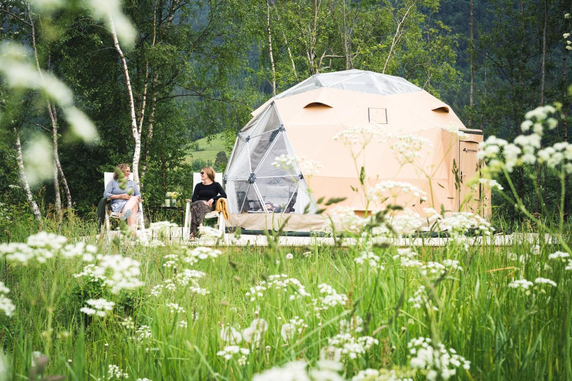 Fugelvagen, Cabins And Glamping Alvund 外观 照片