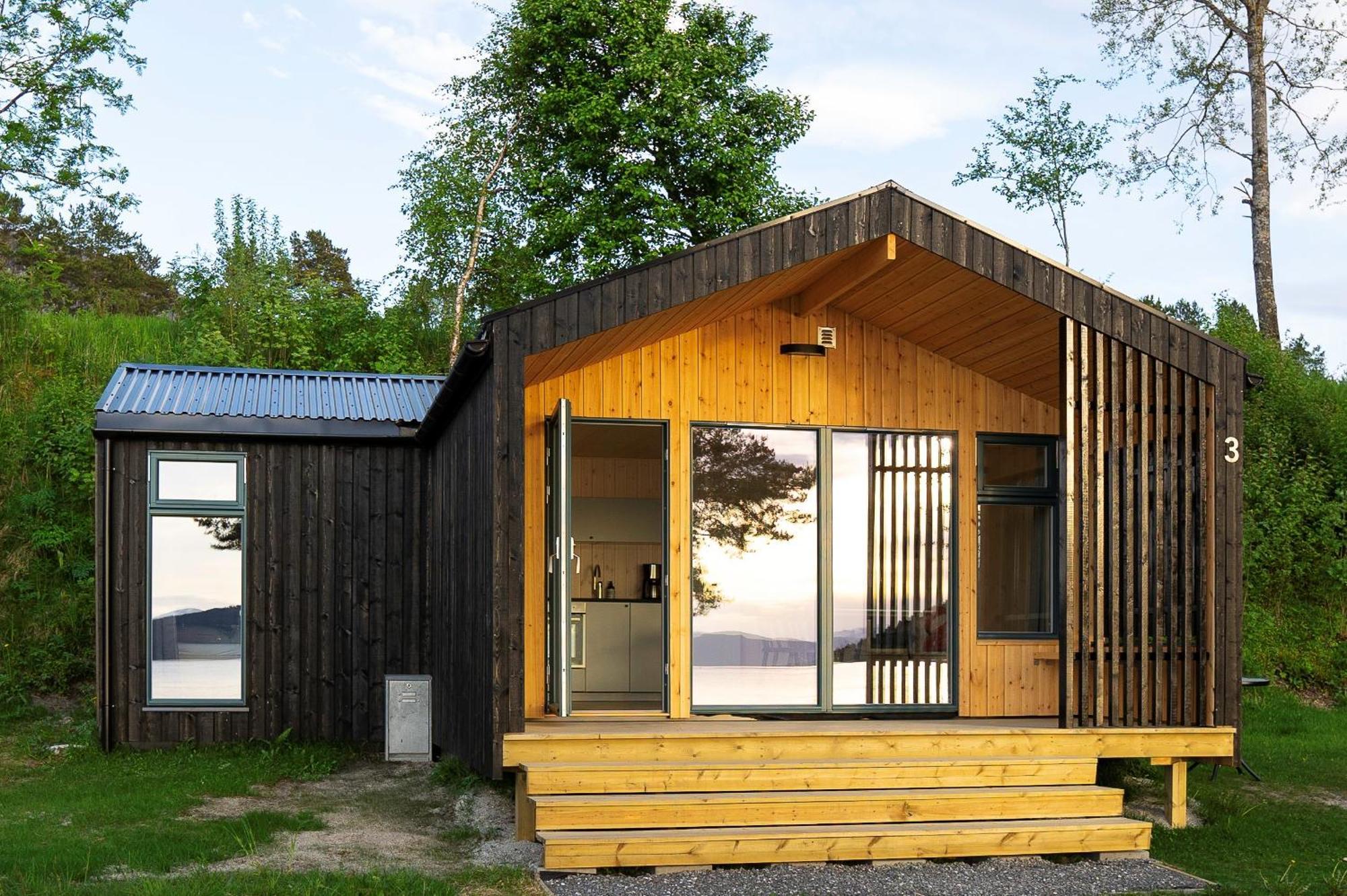 Fugelvagen, Cabins And Glamping Alvund 外观 照片