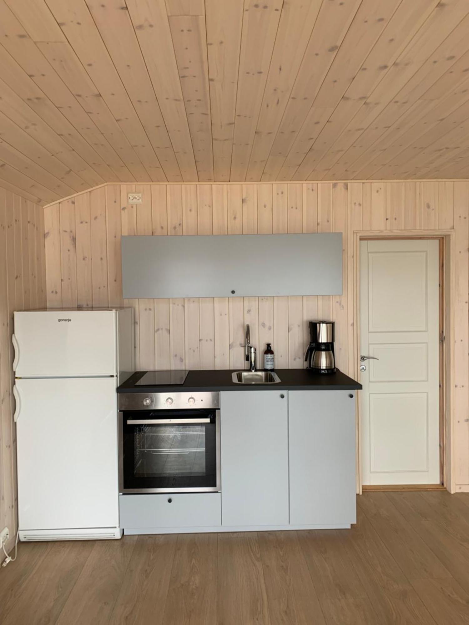 Fugelvagen, Cabins And Glamping Alvund 外观 照片