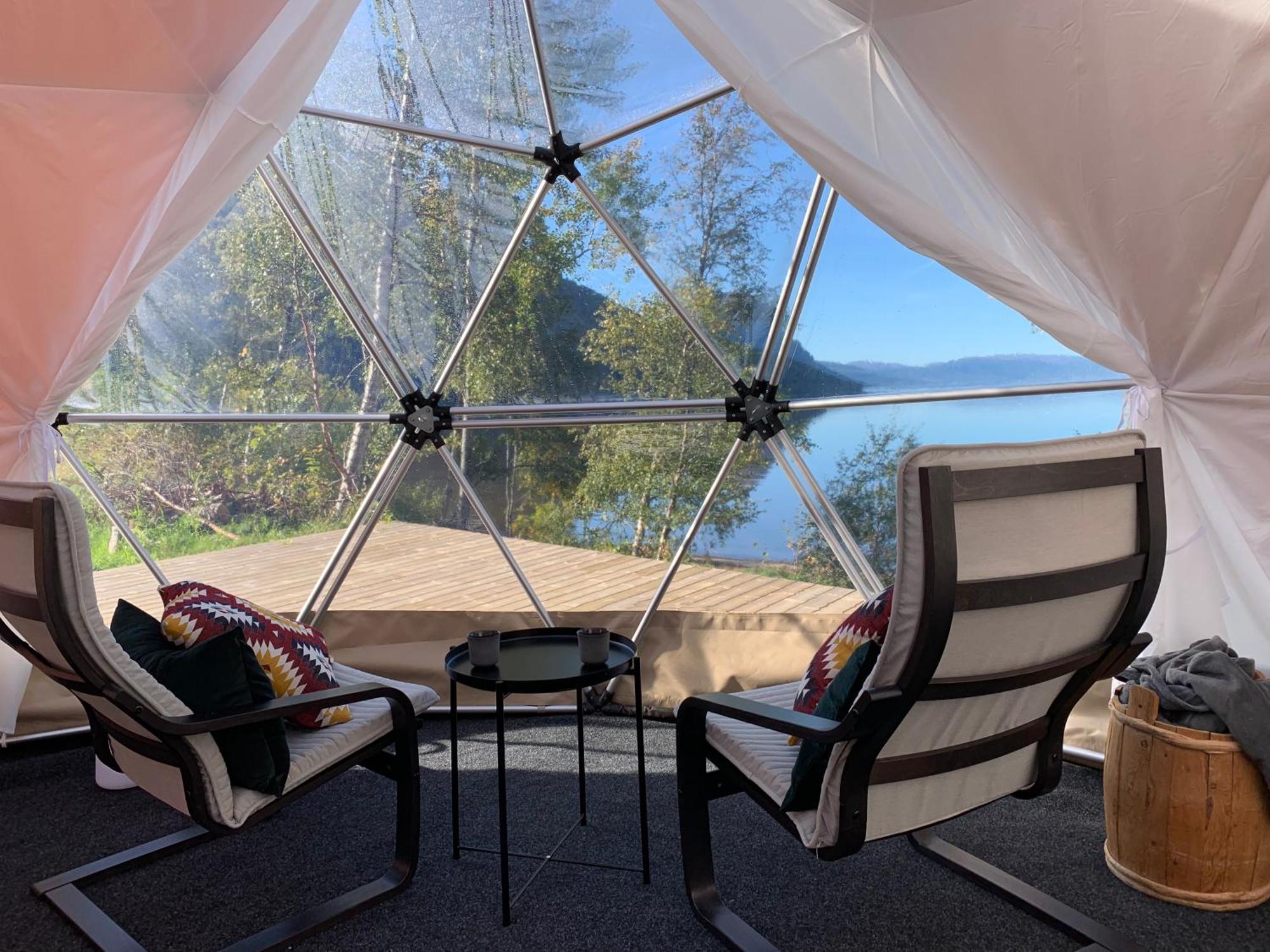 Fugelvagen, Cabins And Glamping Alvund 外观 照片