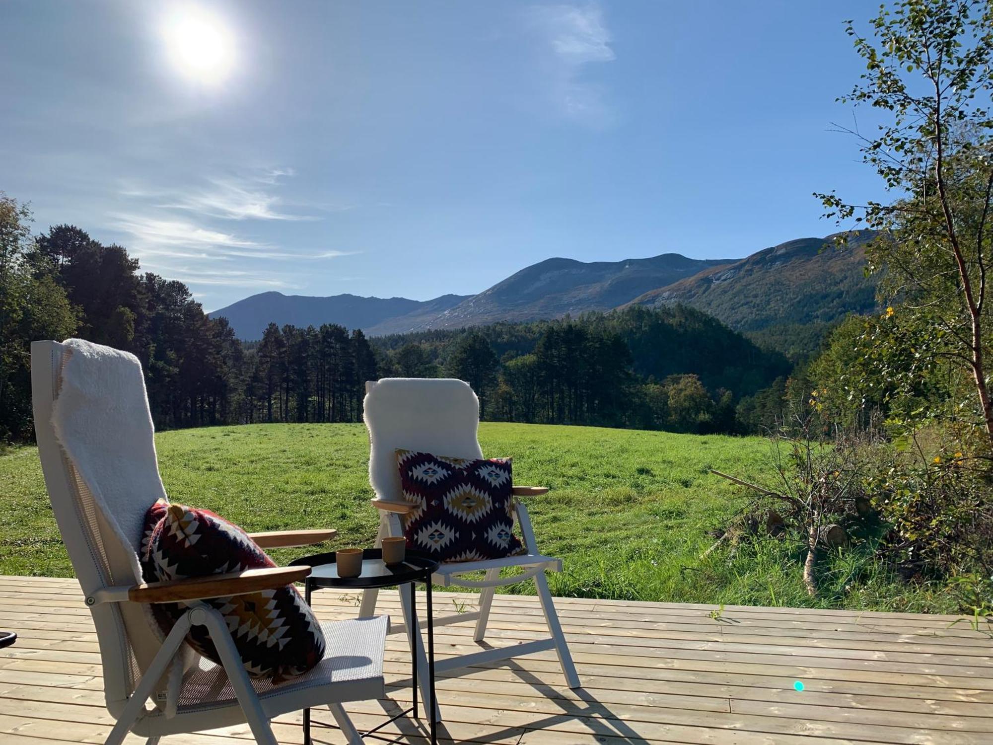 Fugelvagen, Cabins And Glamping Alvund 外观 照片