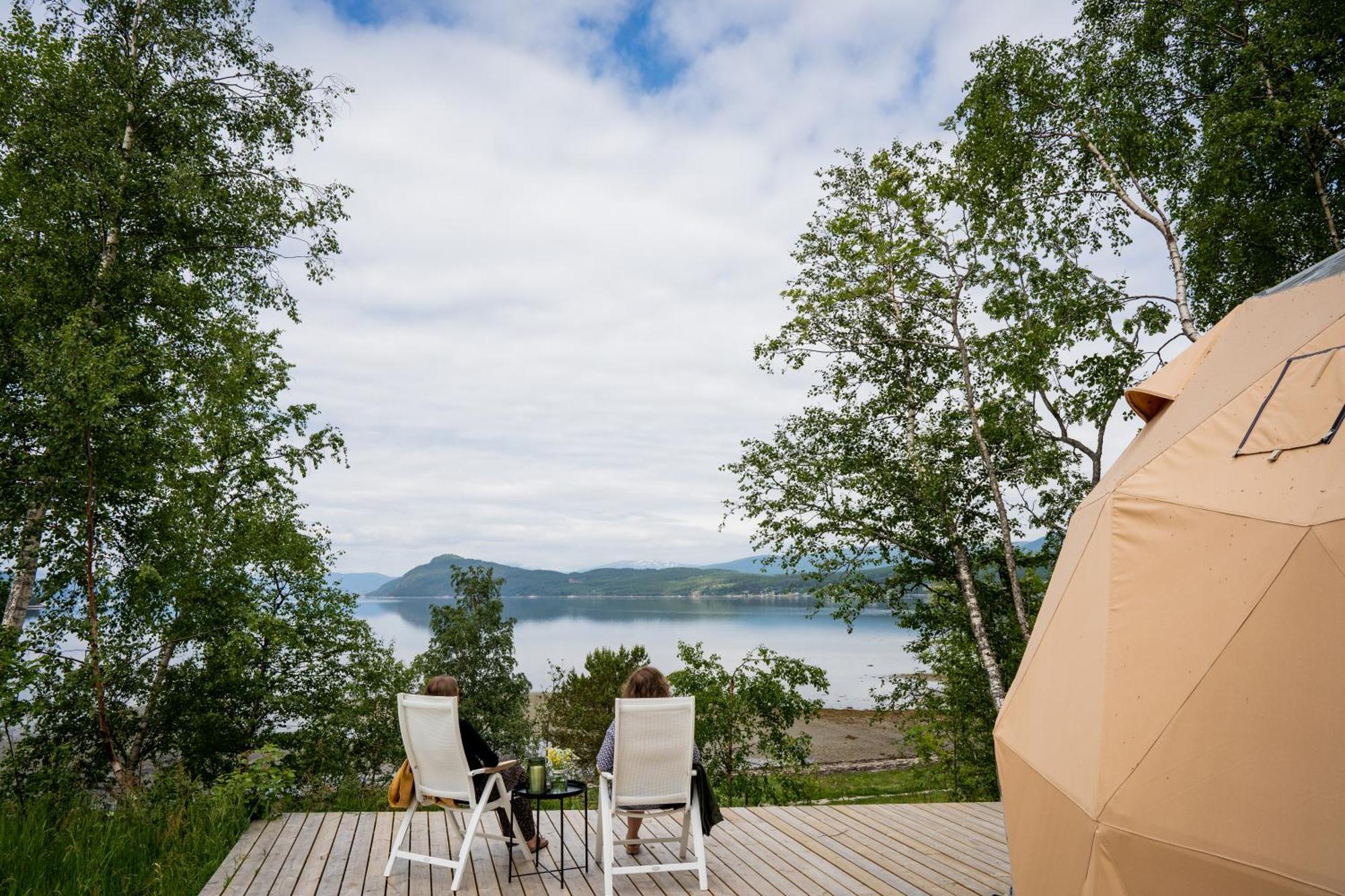 Fugelvagen, Cabins And Glamping Alvund 外观 照片