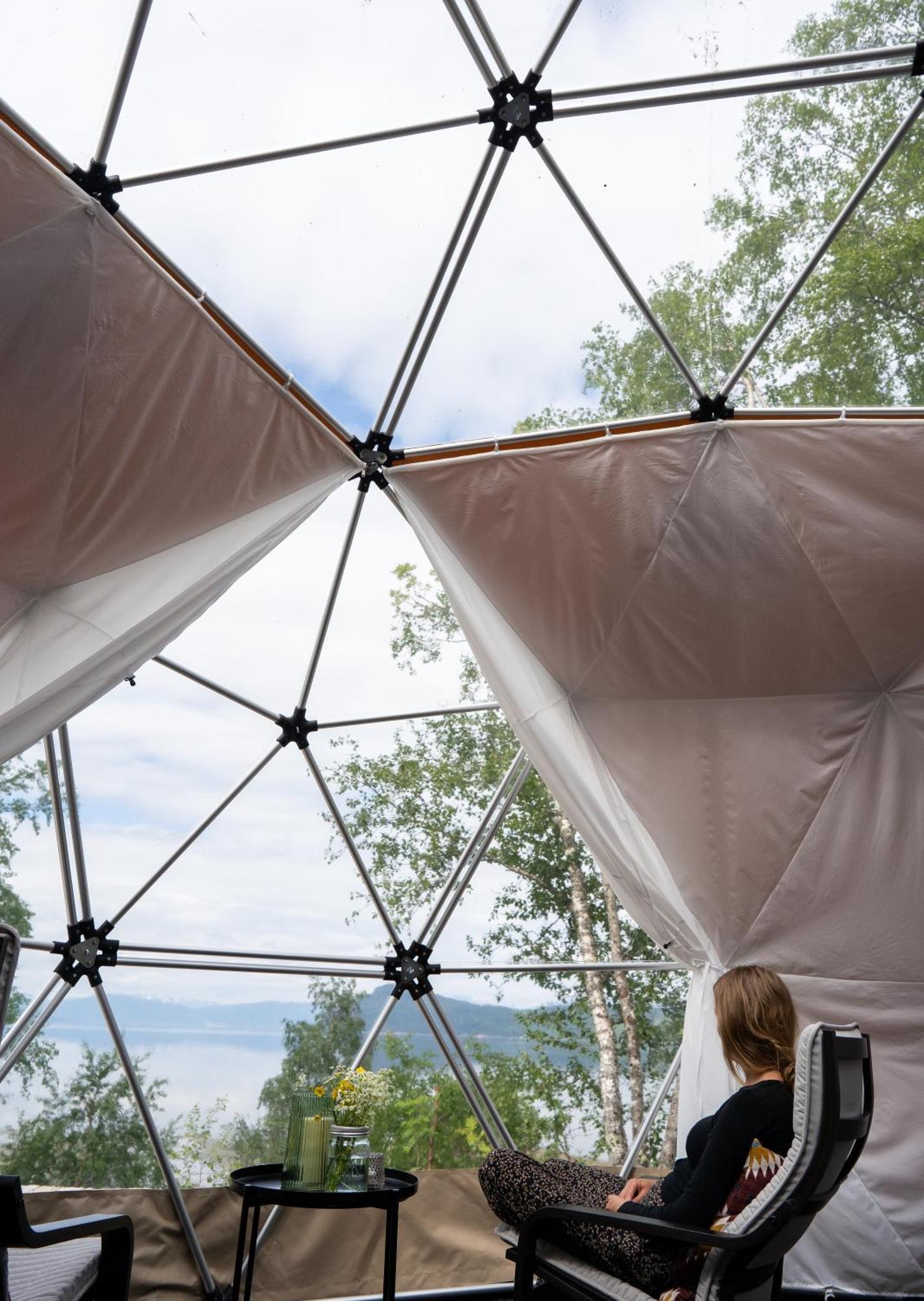 Fugelvagen, Cabins And Glamping Alvund 外观 照片